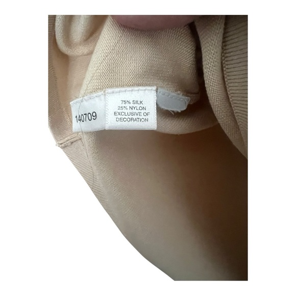 Ann Taylor Beige Silk Blend sleeveless top sz S - Picture 4 of 5